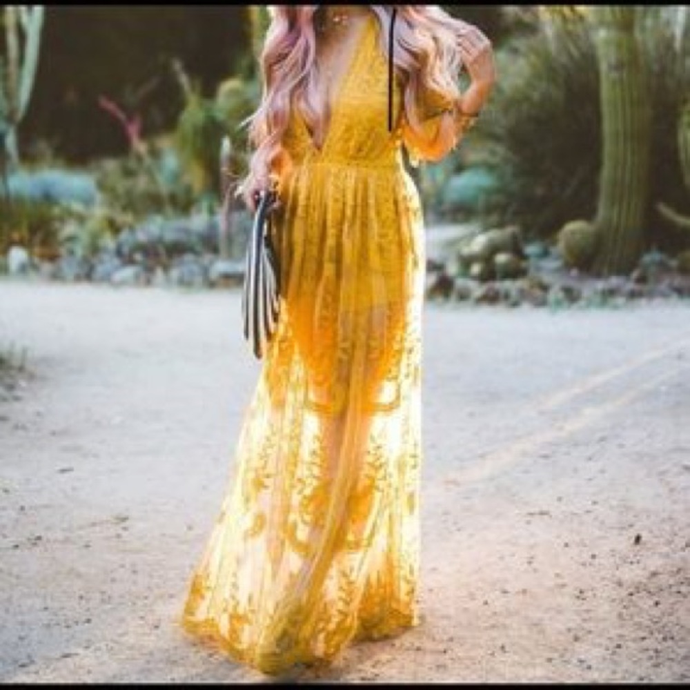 Deep-V Lace Maxi Romper - Picture 3 of 7